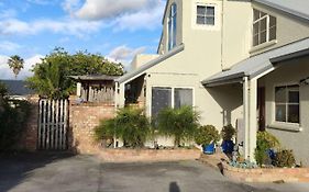 Susan'S Holiday House